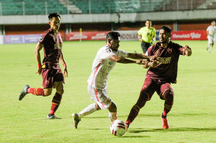 Piala Menpora 2021: Marco Motta Kartu Merah, Persija Kontra PSM Seri