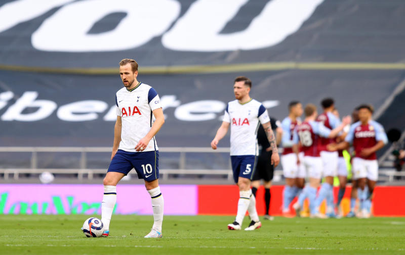 Misteri Gestur Harry Kane Usai Tottenham Ditaklukkan Aston Villa