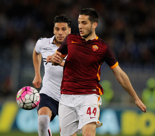 AS Roma Siapkan Perpanjangan Kontrak Bek Andalannya