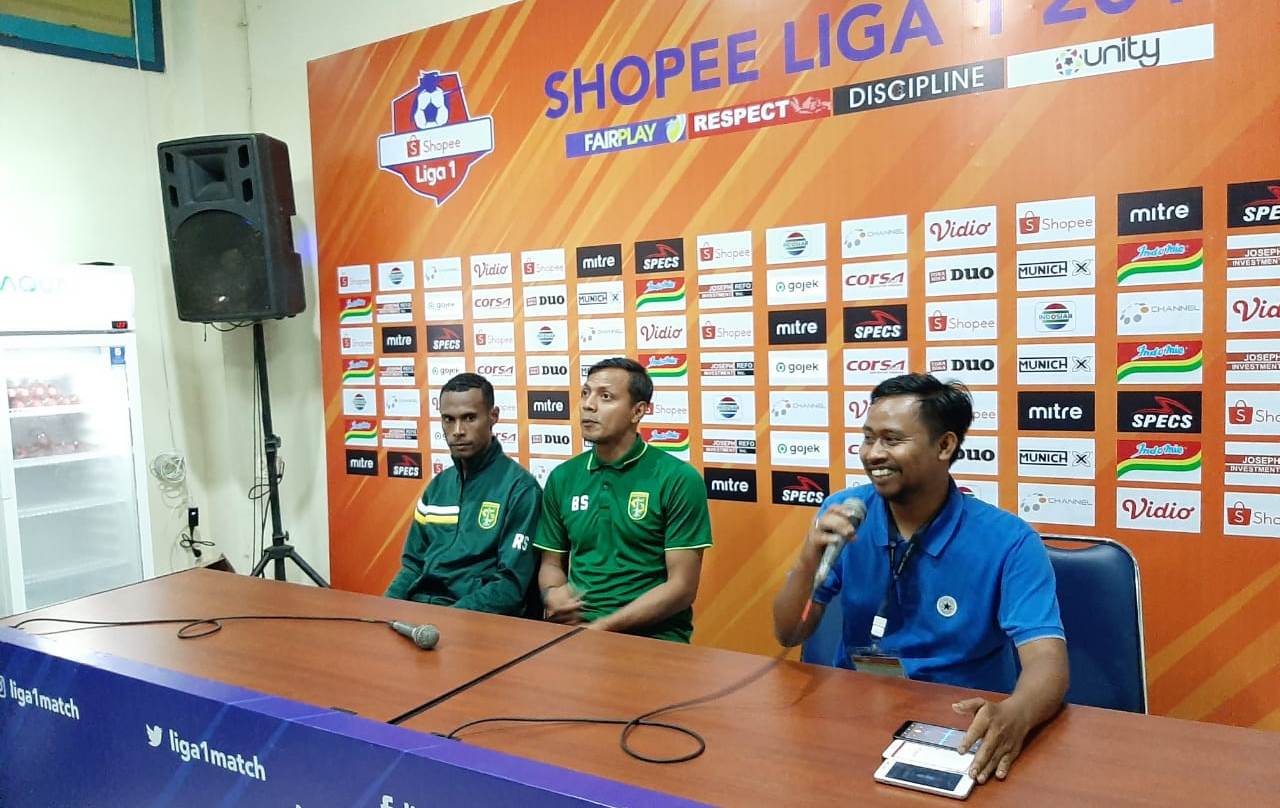 Dipermalukan Arema FC, Karteker Persebaya Akui Salah Strategi