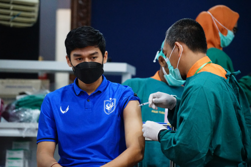 Dua Pemain PSIS Semarang Jalani Vaksinasi COVID-19 Tahap Kedua