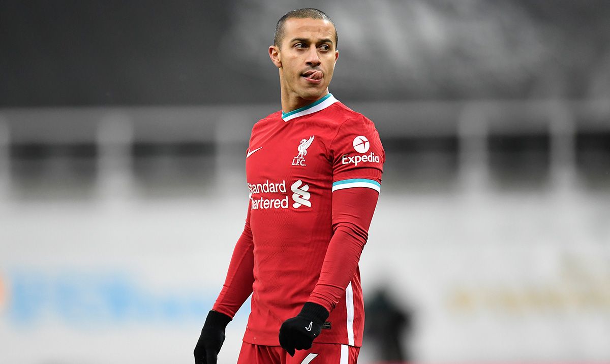 Liverpool Ogah Lepas Thiago, Barcelona Gigit Jari