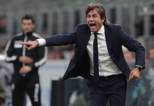 Antonio Conte Dicap Pelatih Lebay