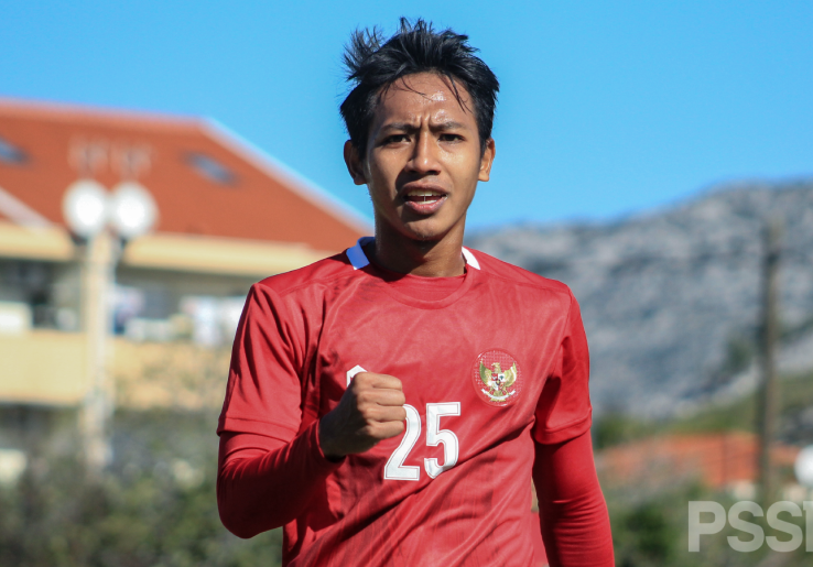 10 Pesepak Bola Indonesia yang Namanya Mirip Pemain Top Dunia