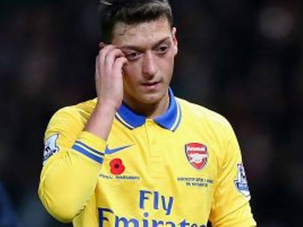 Ozil di Kritik Legenda Arsenal