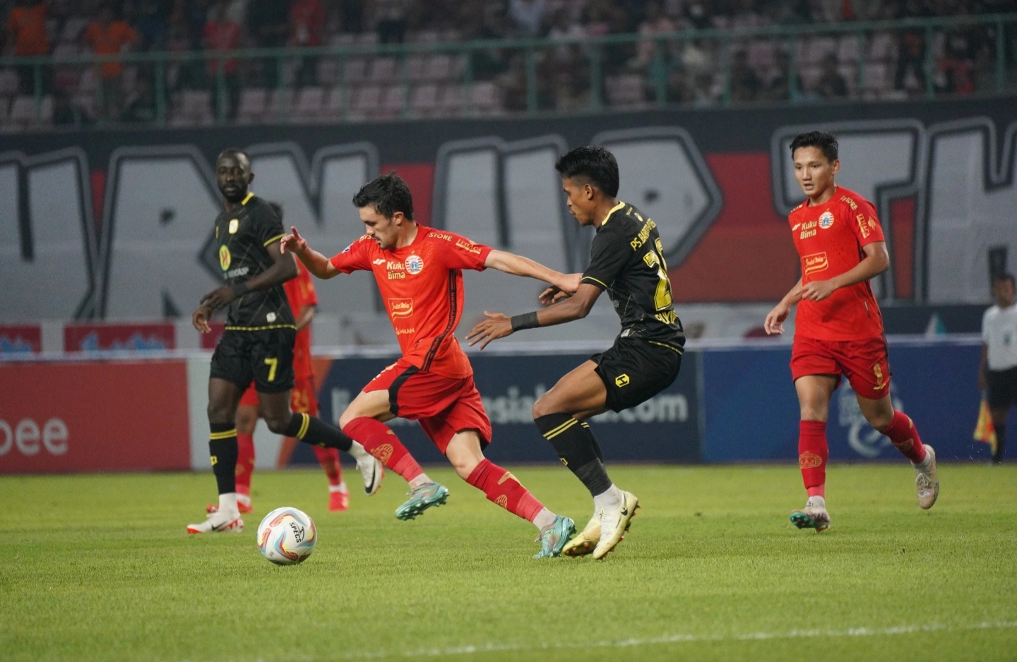 Persija Rapuh karena Kesalahan Individu