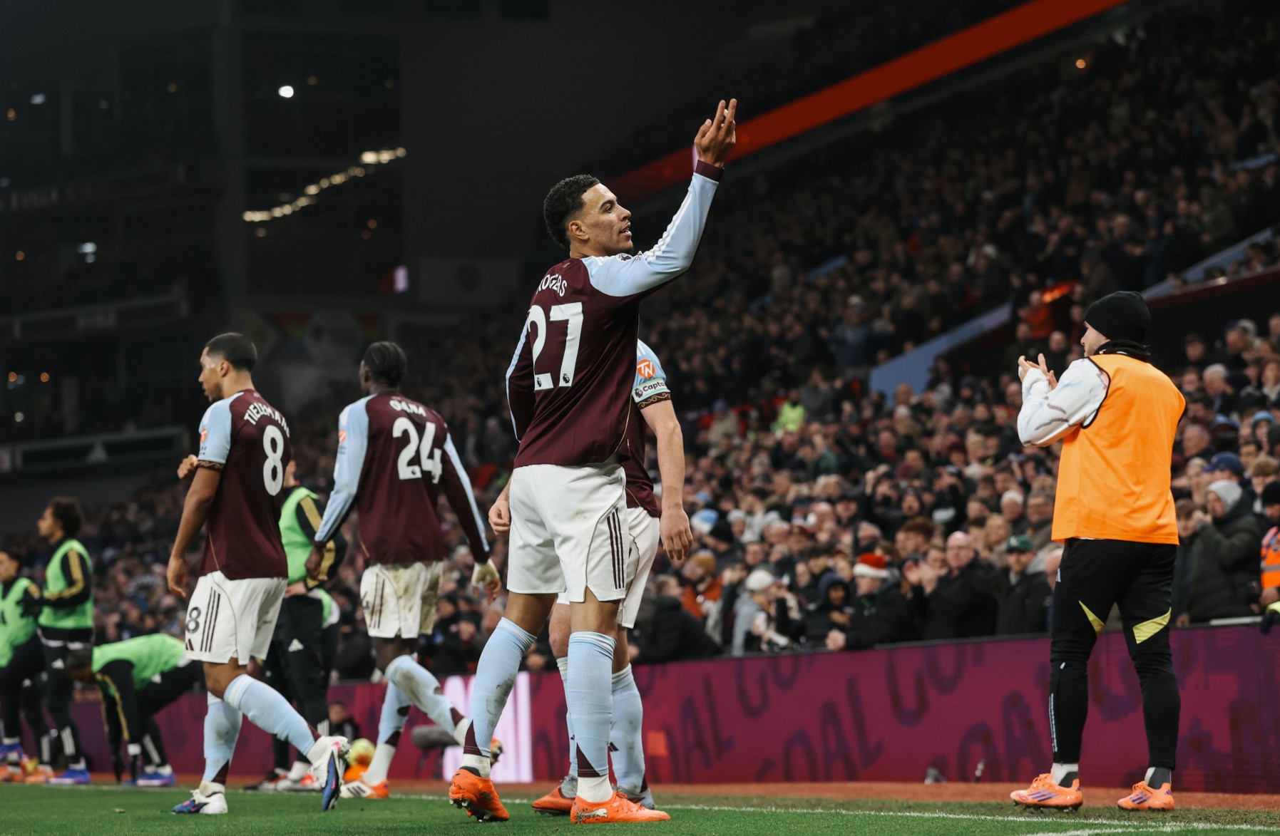 Hasil Premier League: Morgan Rogers Brace, Aston Villa Bekuk Manchester United 2-1