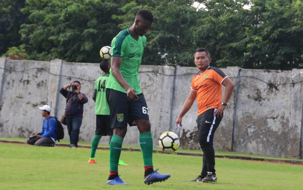 Sebab Persebaya Surabaya Berlakukan Kontrak Satu Musim untuk Pemain Asing