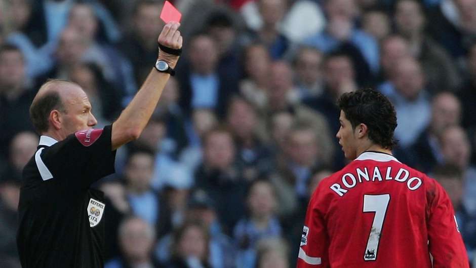 Noda Hitam Cristiano Ronaldo di Derby Manchester