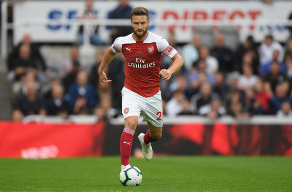 Cedera Shkodran Mustafi Bikin Arsenal Terjun ke Bursa Transfer
