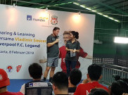 Legenda Liverpool Berikan Ilmu untuk Pesepak Bola Muda Indonesia