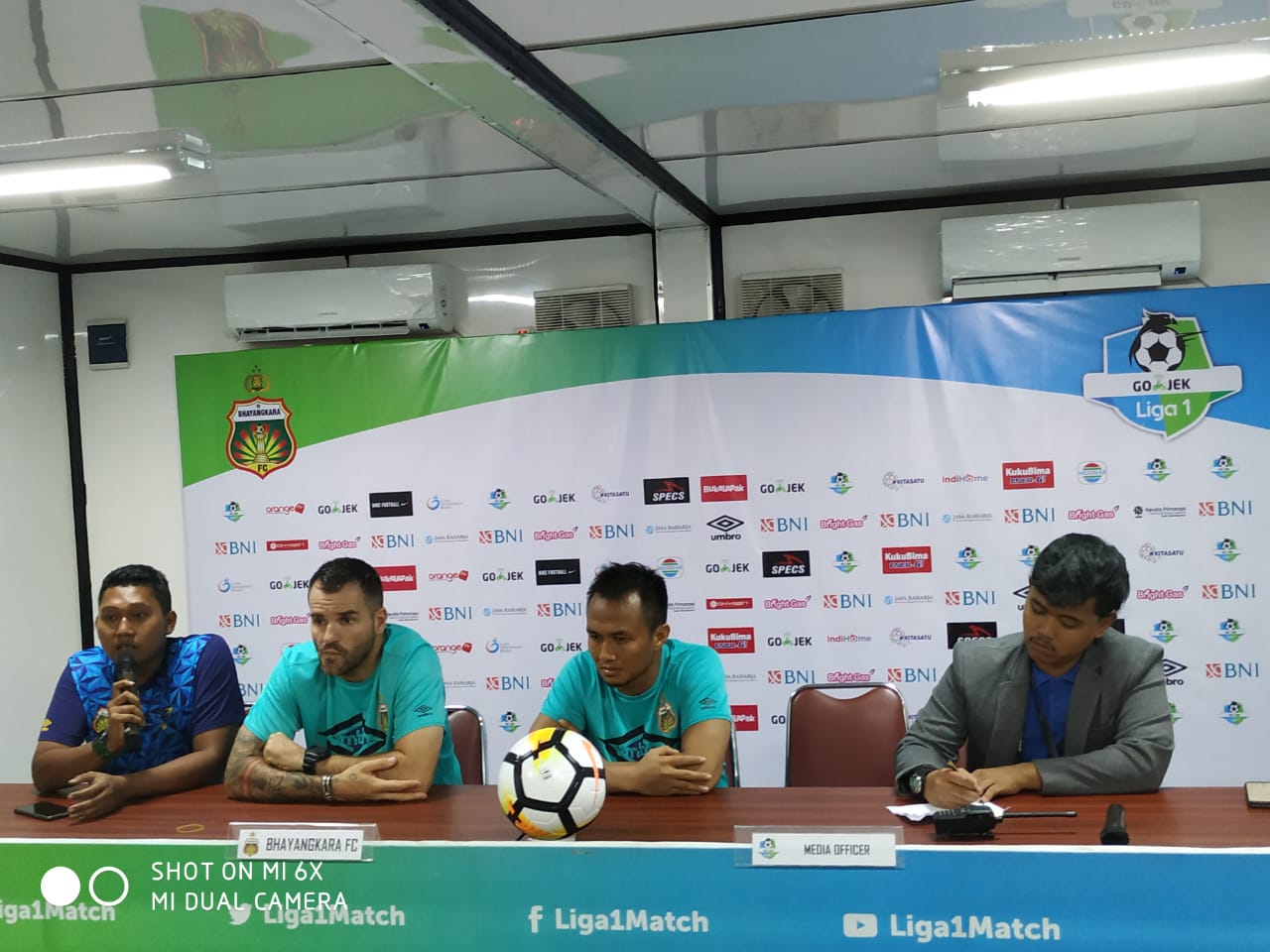 Bhayangkara FC Ditahan Imbang 2-2 Barito Putera, Simon McMenemy Marah