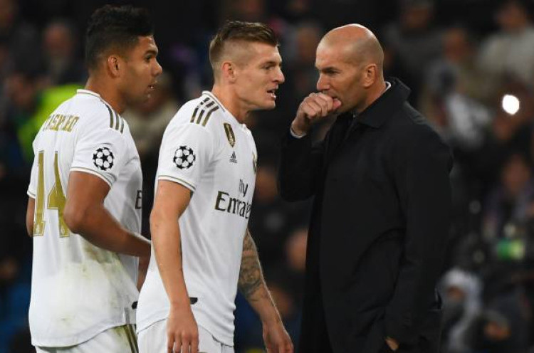 Para Gelandang Real Madrid Cemerlang, Zinedine Zidane Akan Tinggalkan Formasi Favorit?