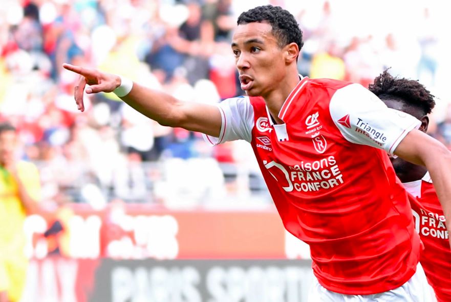 Striker Ligue 1 dengan Statistik Melebihi Haaland Dibidik Manchester United
