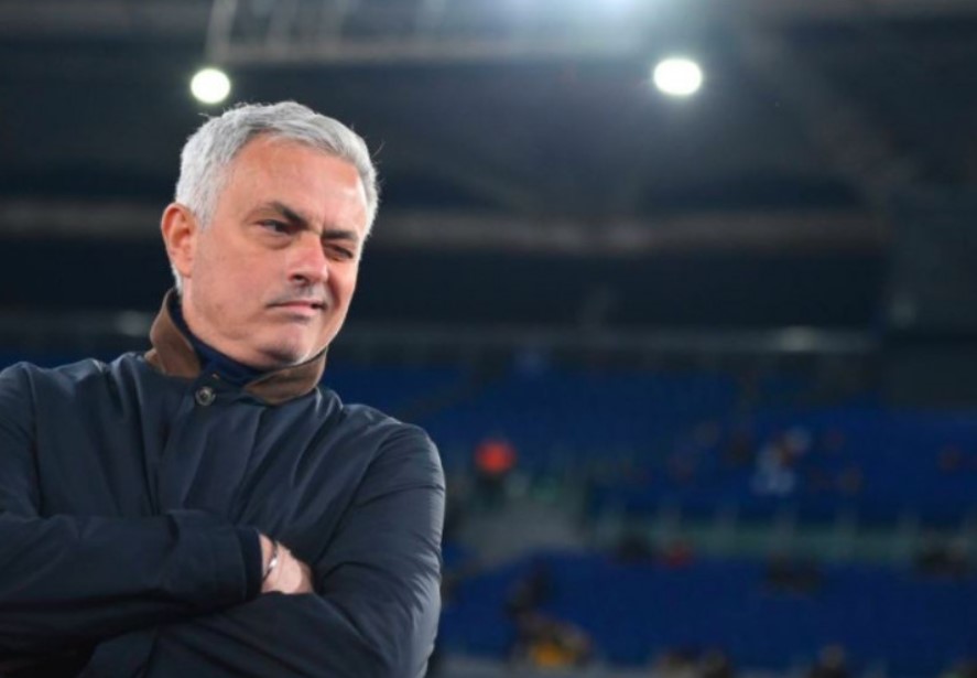 Kontrak di Roma Tinggal Setahun, Jose Mourinho Tolak Chelsea