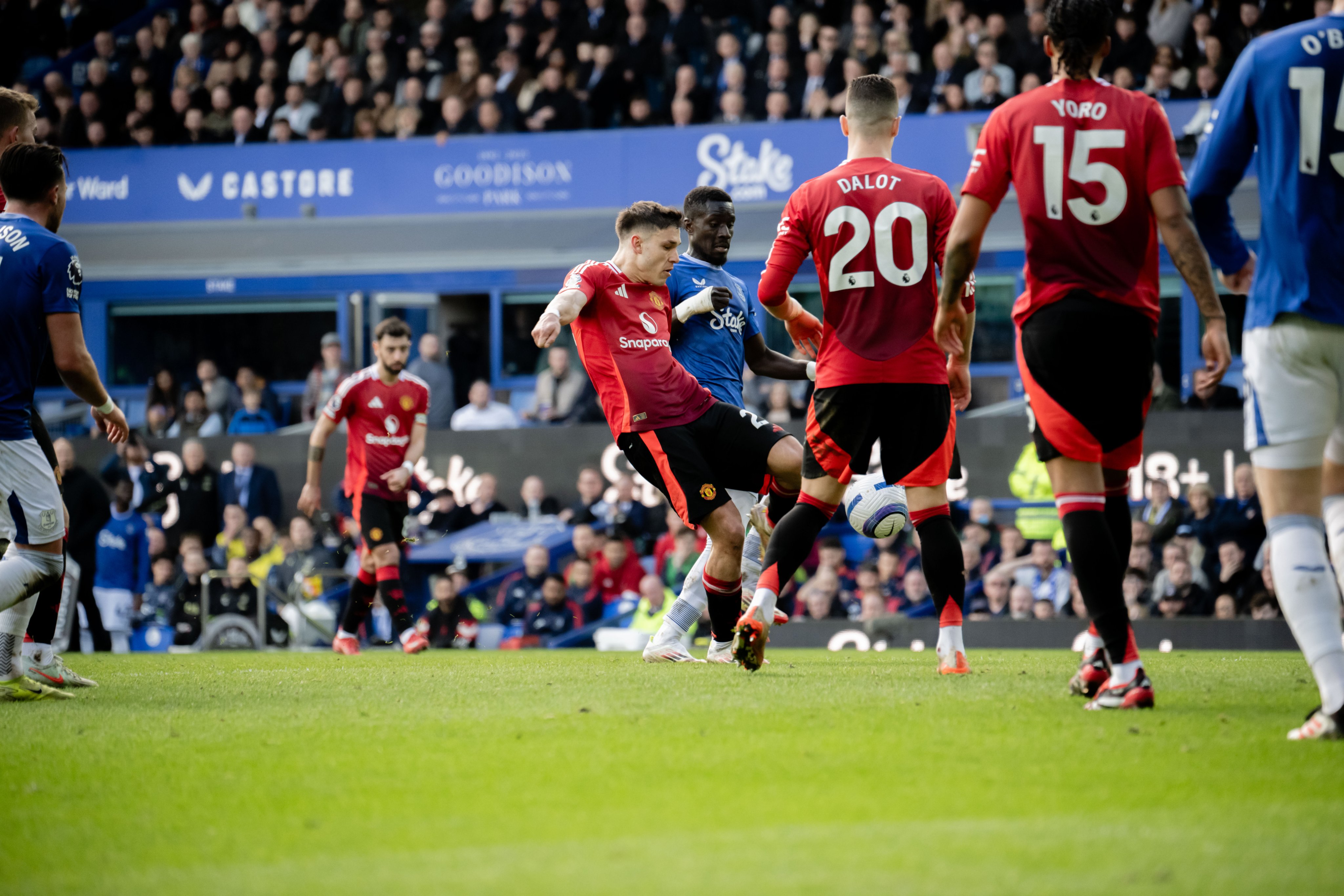  Ditahan Imbang Everton, Manchester United Stagnan di Posisi Ke-15