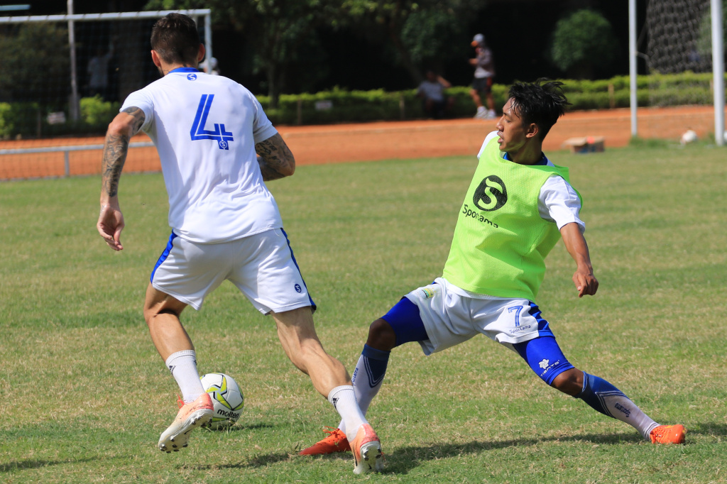Beckham Pilih Nomor 7 di Persib Bandung