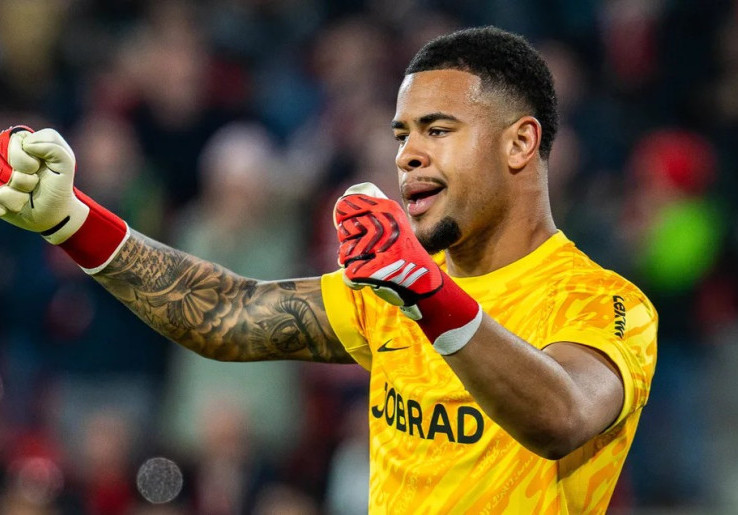 Siapa Noah Atubolu? Kiper yang Jadi Rebutan Inter dan AC Milan