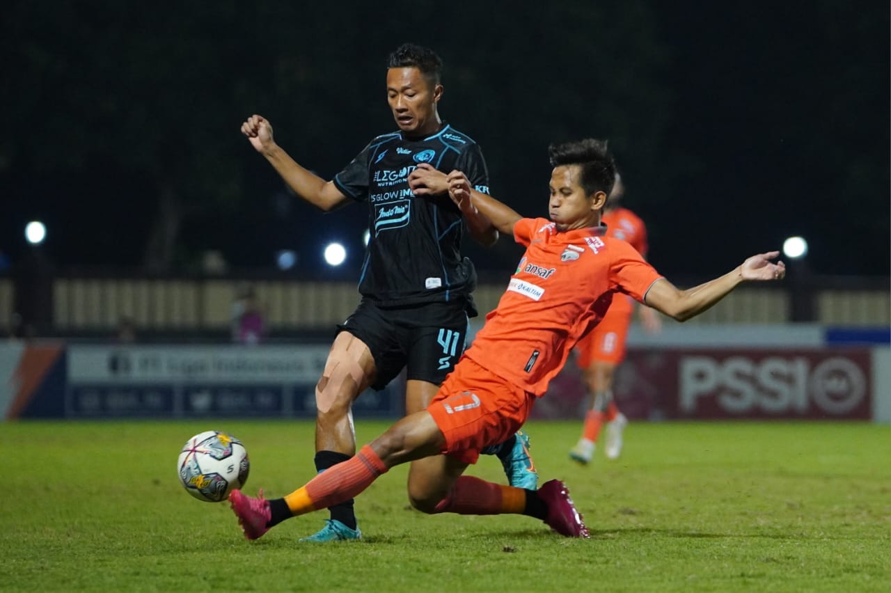 Pelatih Arema FC Menilai Satu Angka Kontra Borneo FC Sudah Adil