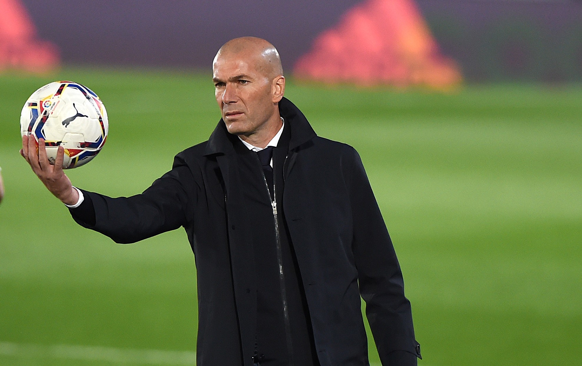 Zinedine Zidane Tak Tutup Peluang Latih PSG