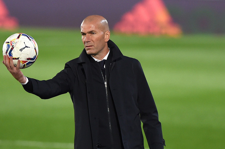 Zinedine Zidane Tak Tutup Peluang Latih PSG