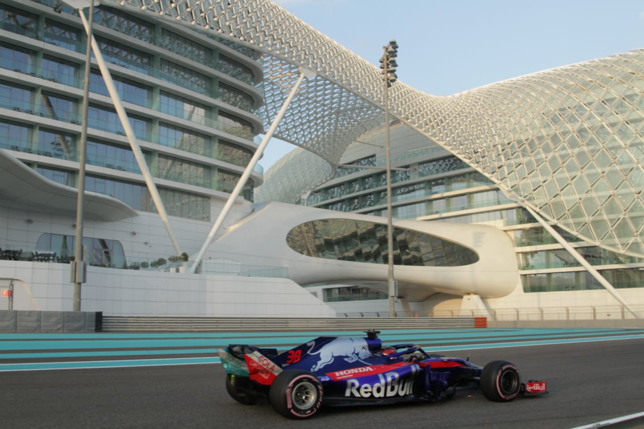 Sean Gelael Alami Kemajuan Selama Geber Mobil F1