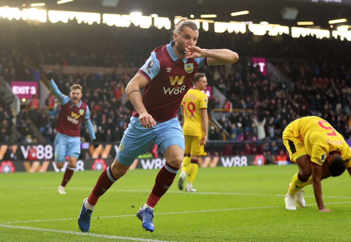 Punya Rekor Bagus, Striker Burnley Ingin Sakiti Liverpool di Boxing Day