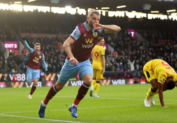 Punya Rekor Bagus, Striker Burnley Ingin Sakiti Liverpool di Boxing Day