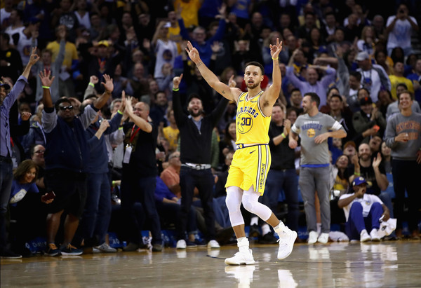 Rekor, Tercipta 41 Lemparan Tiga Angka di Pertandingan Warriors lawan Kings