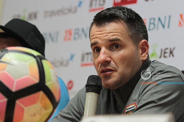 Bhayangkara FC Gagal ke-8 Besar Piala Presiden, Simon McMenemy Kritik Pemainan Keras Arema