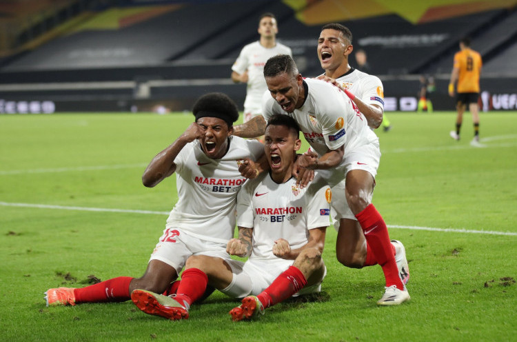 Wolverhampton 0-1 Sevilla: Sang Langganan Juara Hentikan Dongeng Wolves