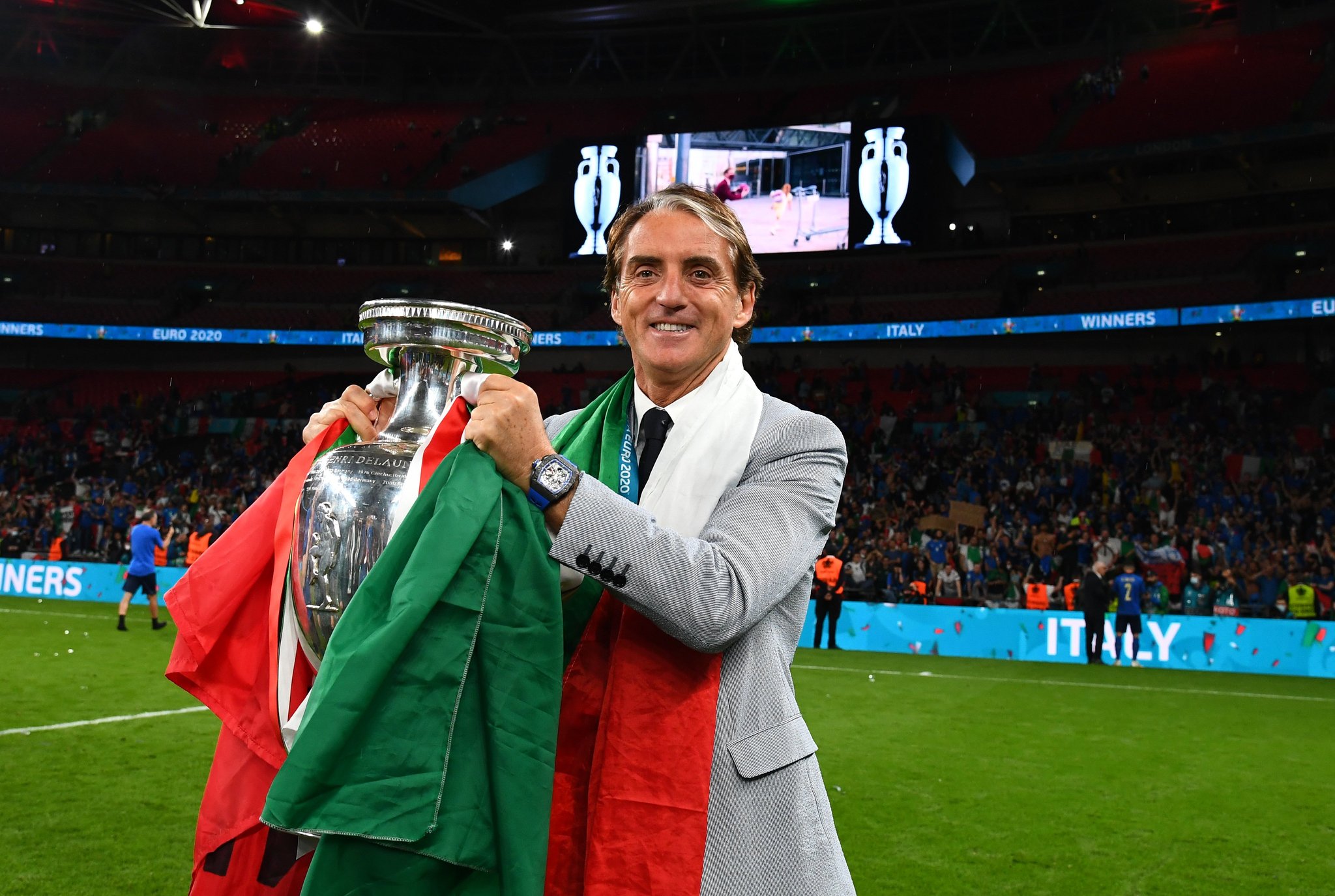 Roberto Mancini Sang Pengukir Sejarah
