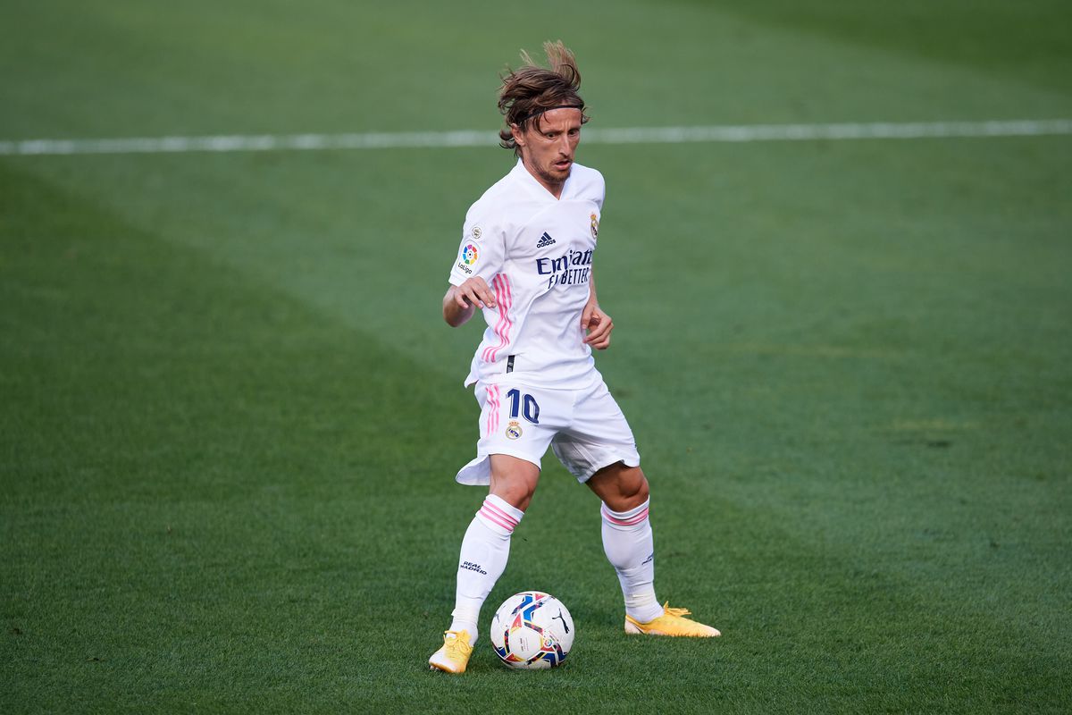 Jadi Mentor Odegaard, Madrid Perpanjang Kontrak Modric hingga 2022
