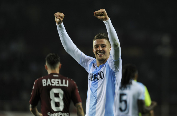 Gelandang Barcelona Jadi Kunci Berhasil atau Tidaknya Manchester United Gaet Bintang Lazio