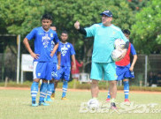 Pelatih Persib Robert Rene Alberts Turut Berbahagia di HUT ke-75 Republik Indonesia