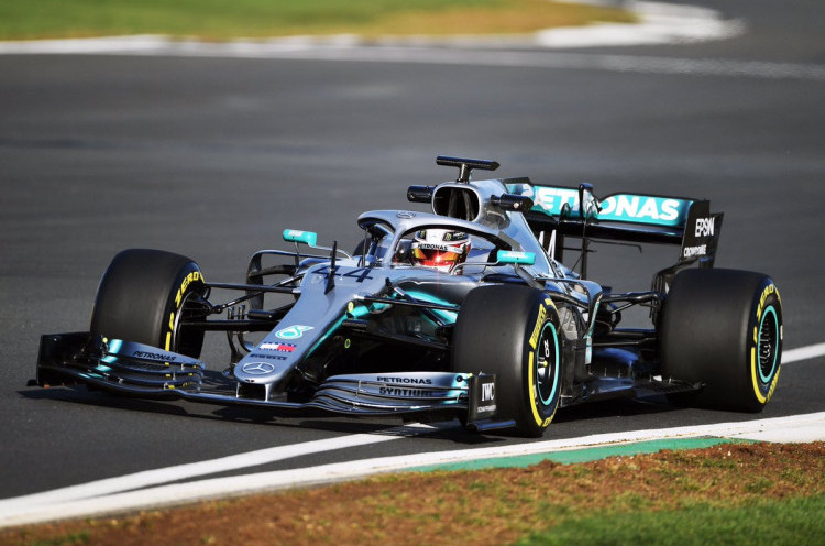 Lewis Hamilton Yakin Bisa Lebih Baik di 2019