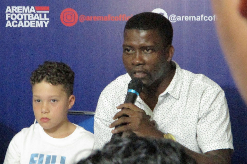 Bergabung dengan Arema FC, Agen Sylvano Comvalius Tegaskan Status Kliennya Tak Bermasalah