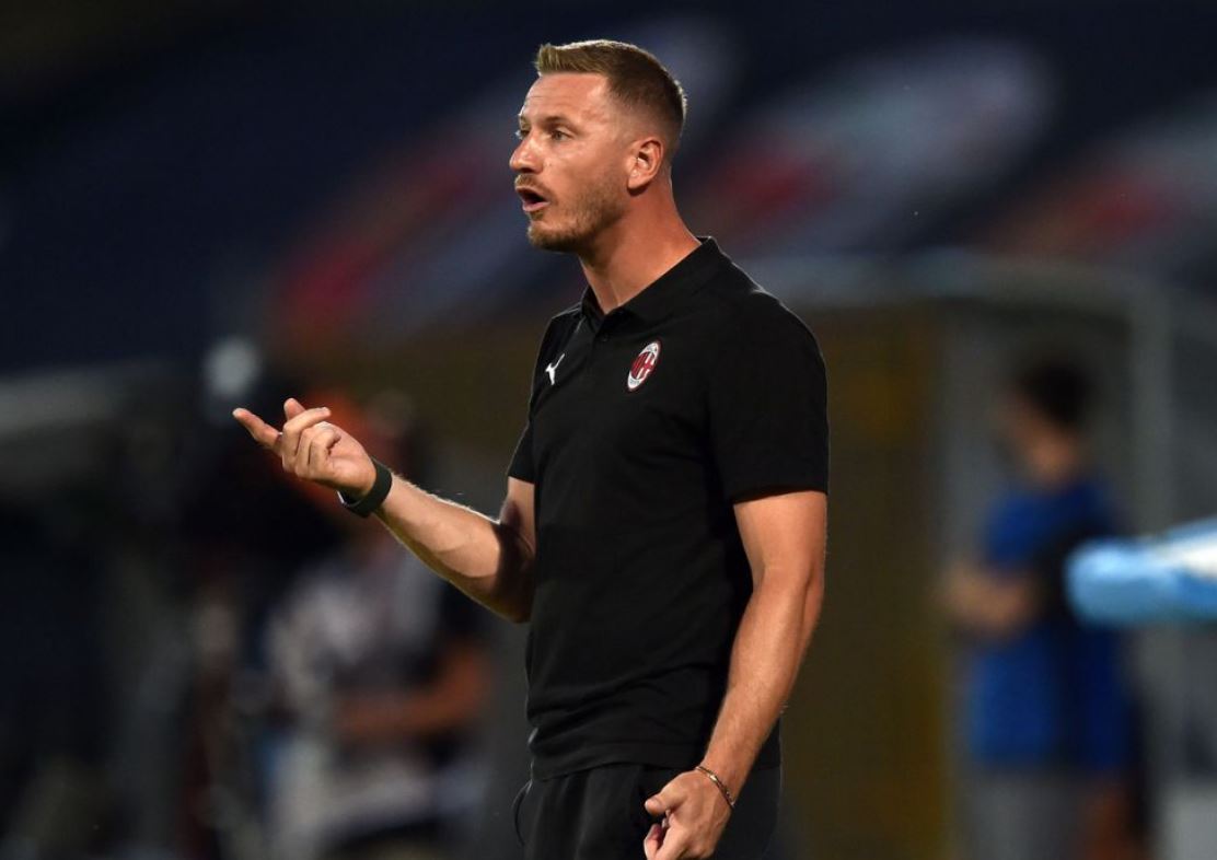 Gara-gara Pemain Titipan, Eks AC Milan Dipecat lalu Ditunjuk Kembali Jadi Pelatih