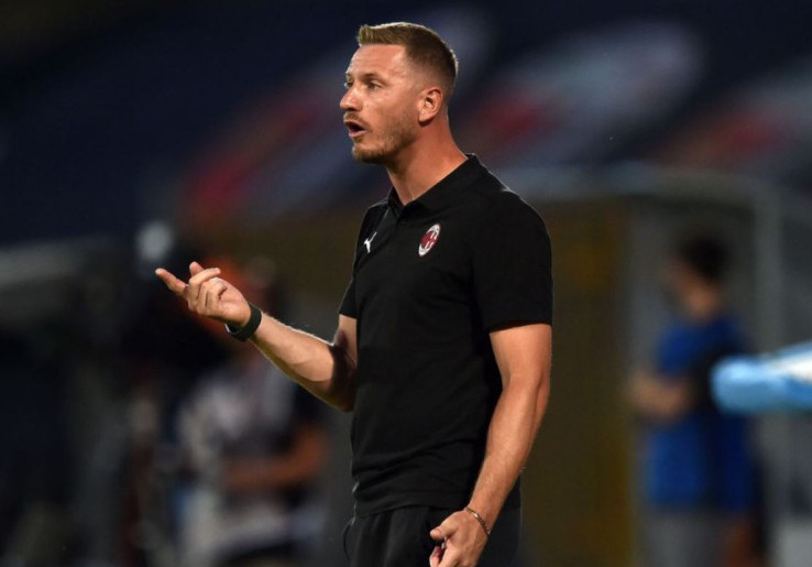 Gara-gara Pemain Titipan, Eks AC Milan Dipecat lalu Ditunjuk Kembali Jadi Pelatih