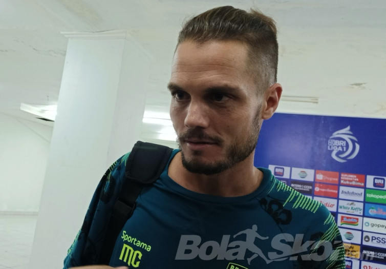 Demi Pahami Skuat Persib, Asisten Luis Milla Kursus Bahasa Indonesia