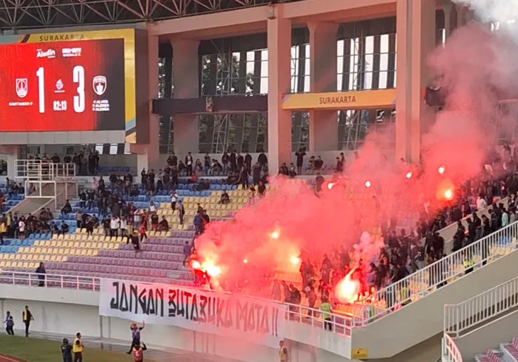 Persis Sudah Jatuh Tertimpa Tangga, Rekor Buruk Terus Berlanjut hingga Terancam Sanksi Besar Akibat Flare