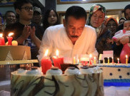 Genap Berusia 70 Tahun, Manajer Persib Berencana Pensiun