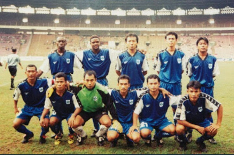 Nostalgia - PSIS Semarang Juara Liga Indonesia 1999, Bersaing dengan Persebaya dari Penyisihan Grup hingga Final