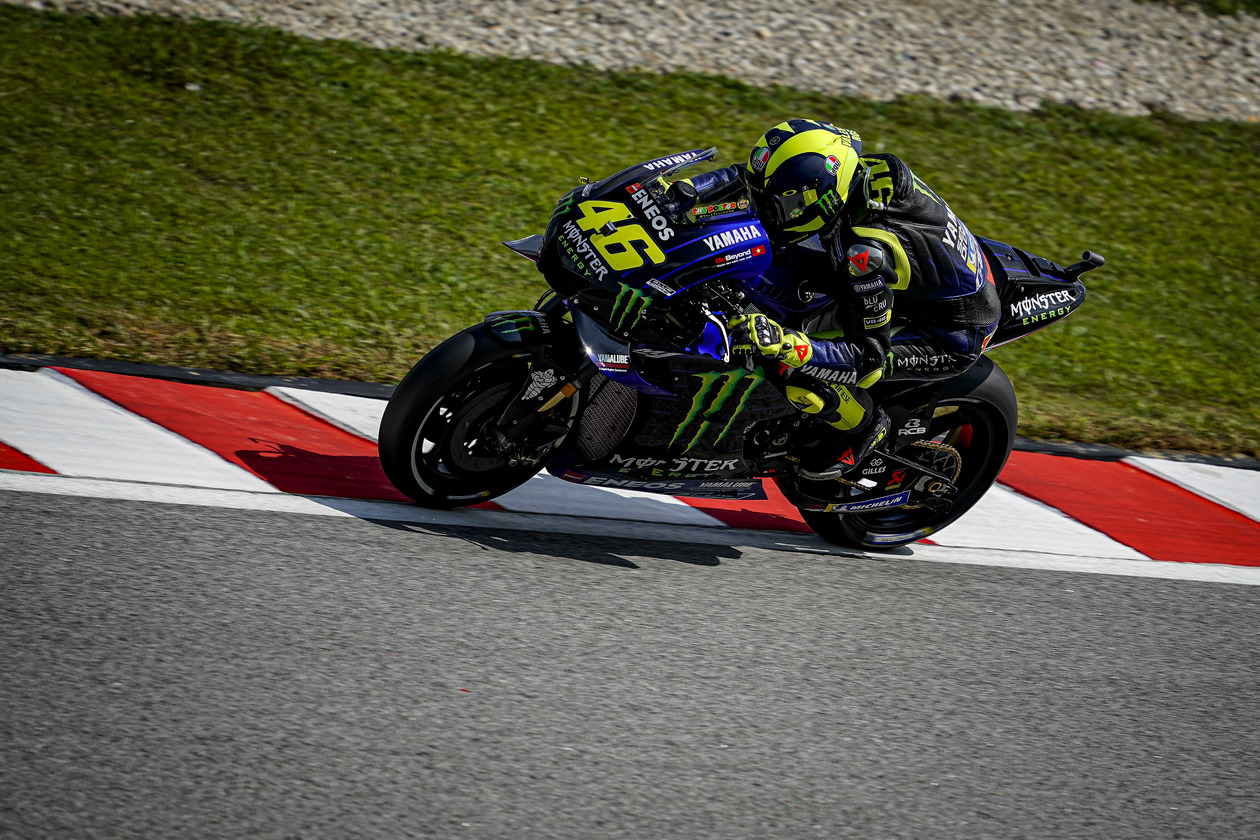 Valentino Rossi Sindir Pembalap Muda