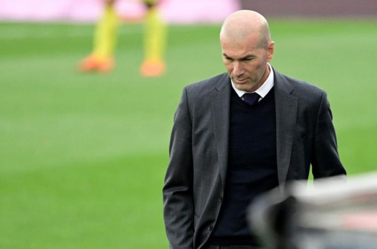 Terpukul, Zidane Enggan Bahas Masa Depannya di Real Madrid