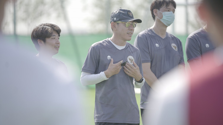 Shin Tae-yong Menunggu Vaksinasi Kedua Sebelum ke Indonesia