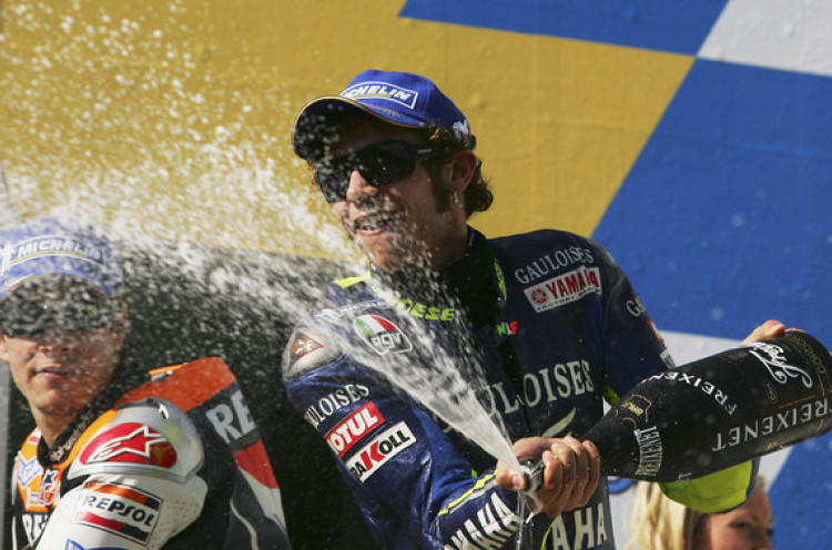 Valentino Rossi Ceritakan Kembali Keputusannya Pergi dari Honda ke Yamaha Tahun 2004 