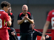 Dibandingkan Heavy Metal-nya Jurgen Klopp, Gaya Arne Slot Lebih Elegan