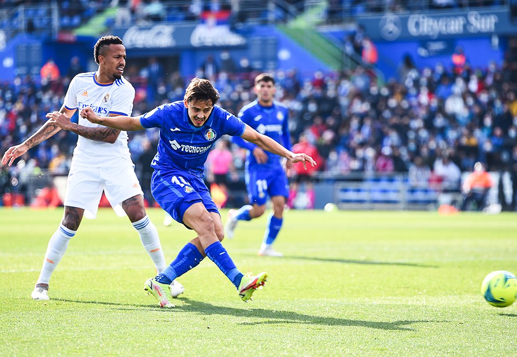 Madrid Tumbang, Casemiro Salahkan Blunder Eder Militao
