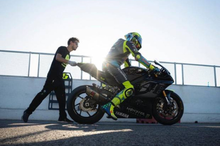 Bila Ingin Bertahan di MotoGP, Rossi Punya Satu Opsi